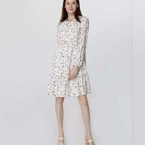 Floral Cream Dress Medium polyester Dress